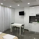 Mondo Suites Apartments Appartement *