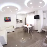 Mondo Suites Apartments Appartement Napels