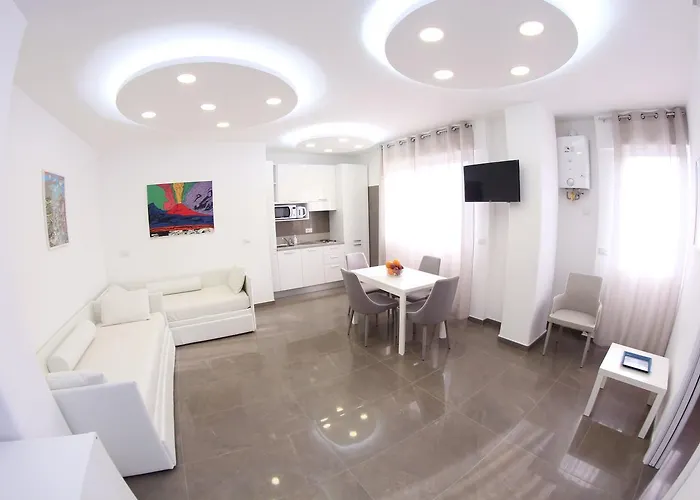 Mondo Suites Apartments アパート ナポリ