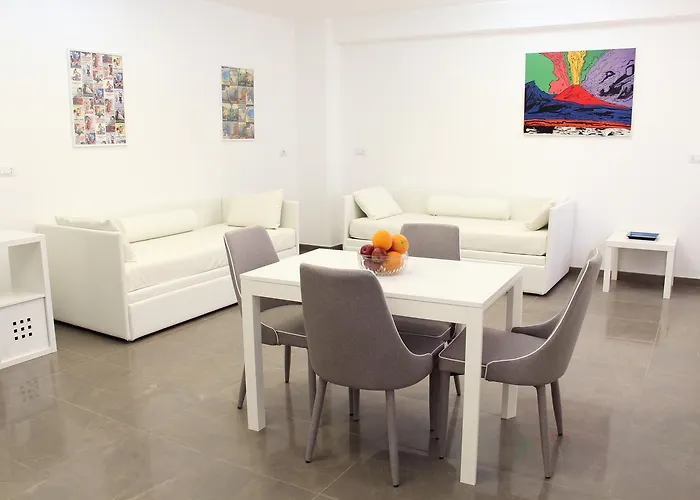 Mondo Suites Apartments * Napoli