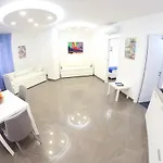 Mondo Suites Apartments