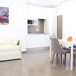 Mondo Suites Apartments Apartment