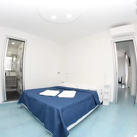 Apartment Mondo Suites Apartments