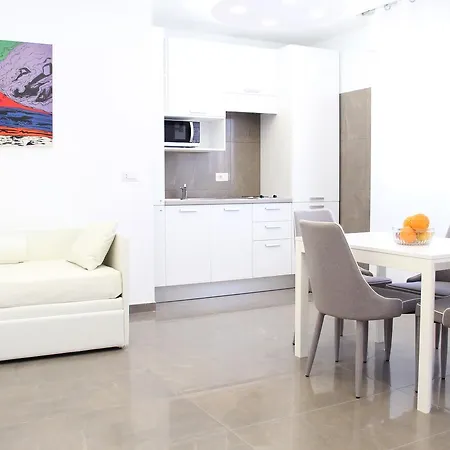 Mondo Suites Apartments Apartment