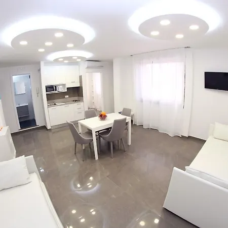 Mondo Suites Apartments * 나폴리