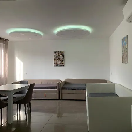 Mondo Suites Apartments Apartman