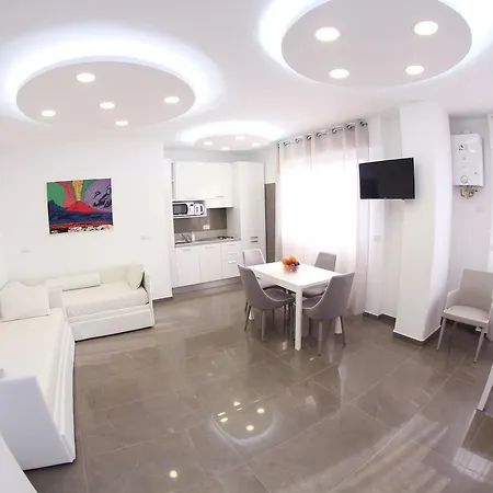 Mondo Suites Apartments Daire Napoli